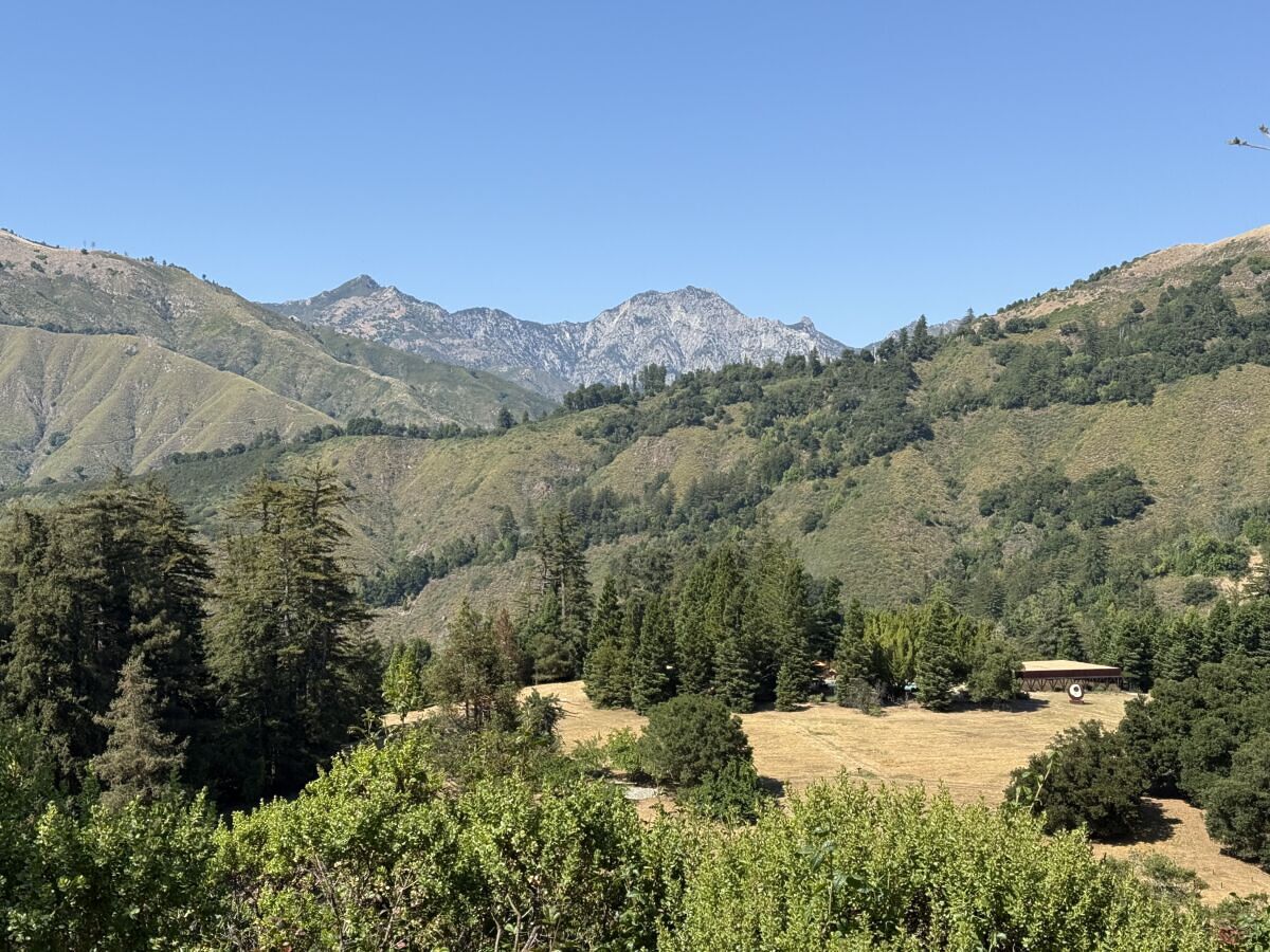 This Iconic Big Sur Hotel Convinced Me The Best Honeymoons Are Staycations