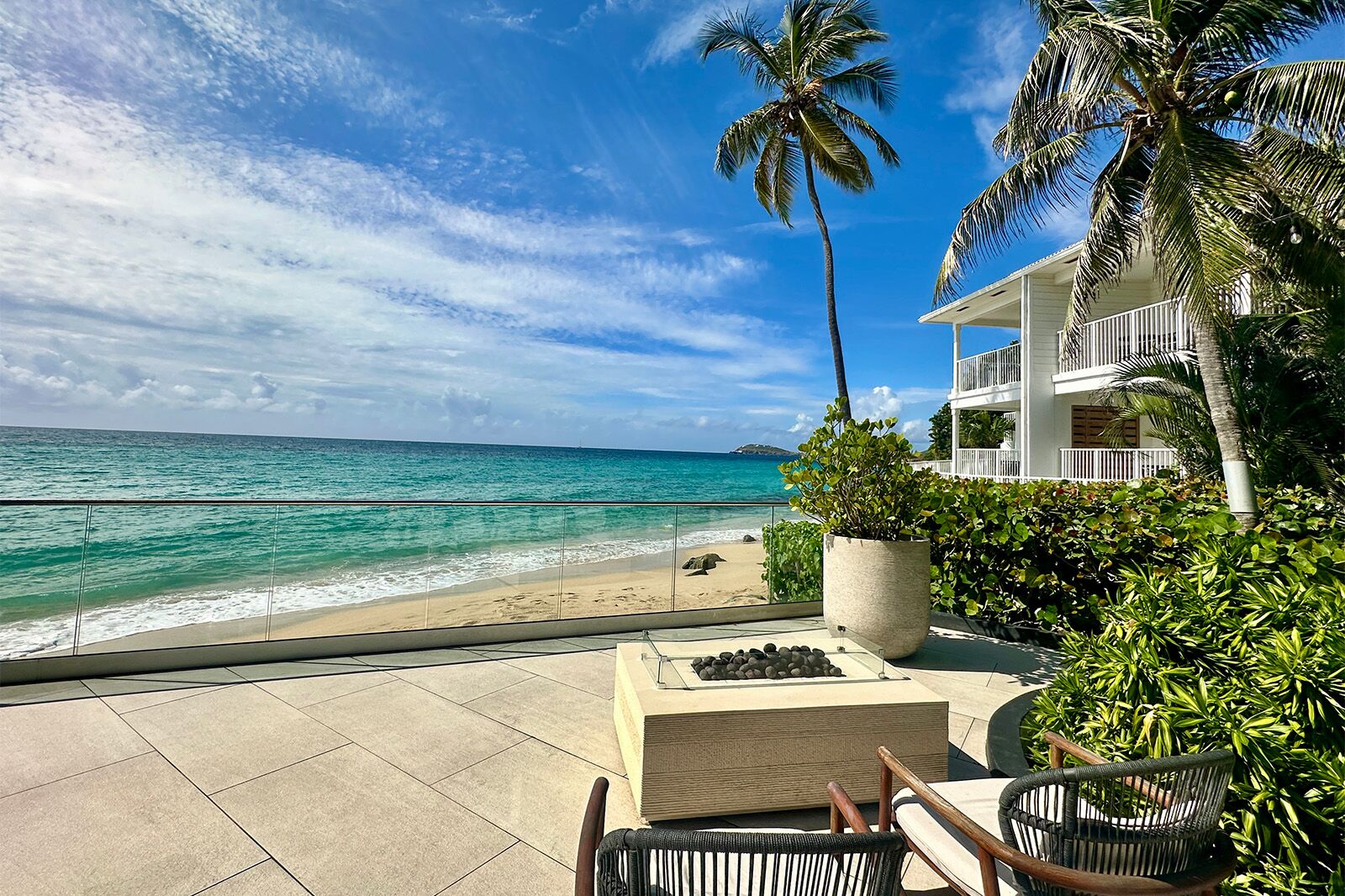 This St. Thomas Resort Is a No-Brainer for Your Next Caribbean Couple’s Trip