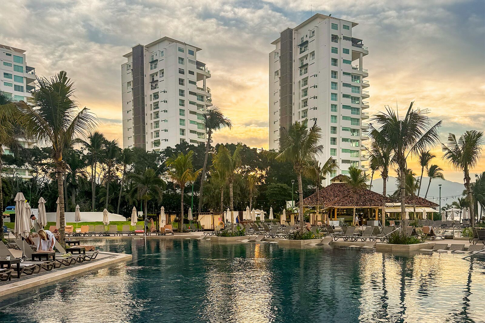 From Swim-Up Suites to Water Therapy, This Puerto Vallarta Resort Promises a Restorative Stay