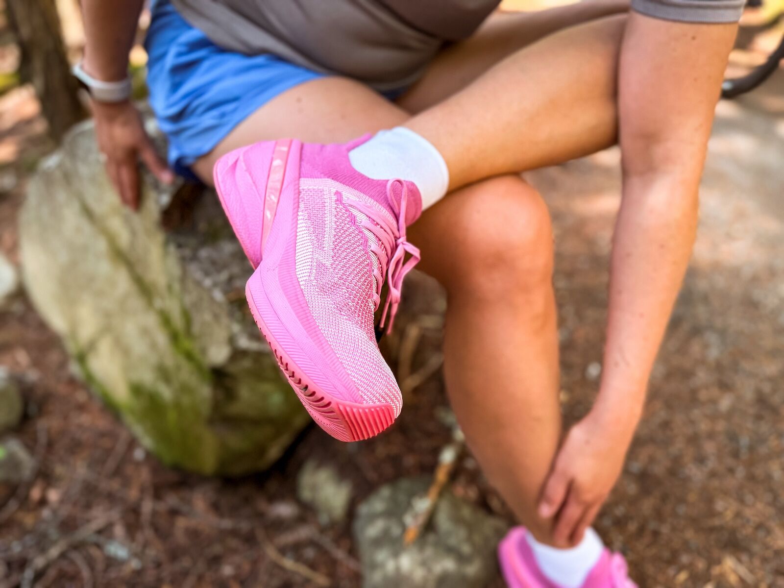 travel running gea - UYN shoes alacrify