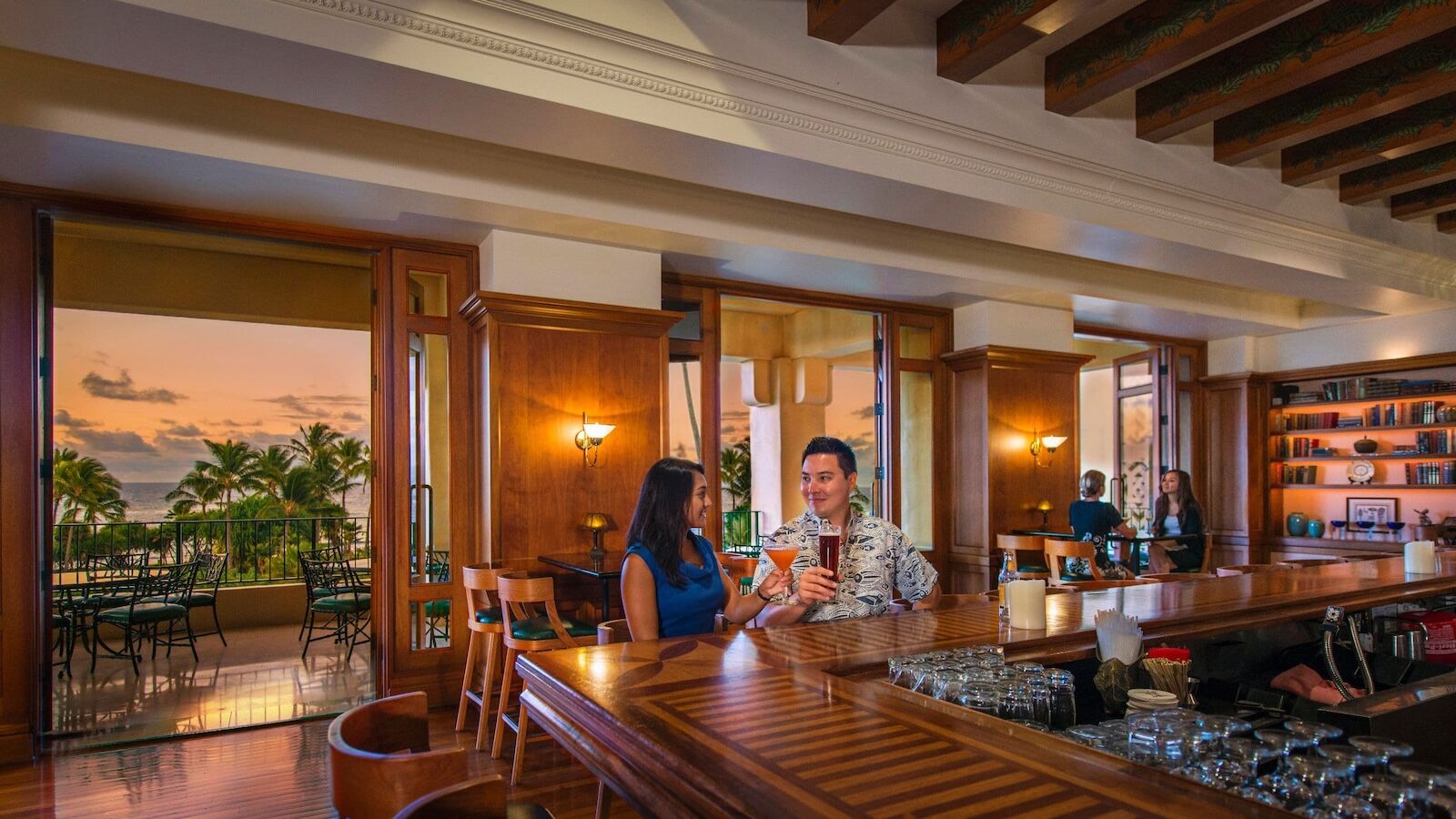 people at bar at Grand Hyatt Kauaʻi Resort and Spa