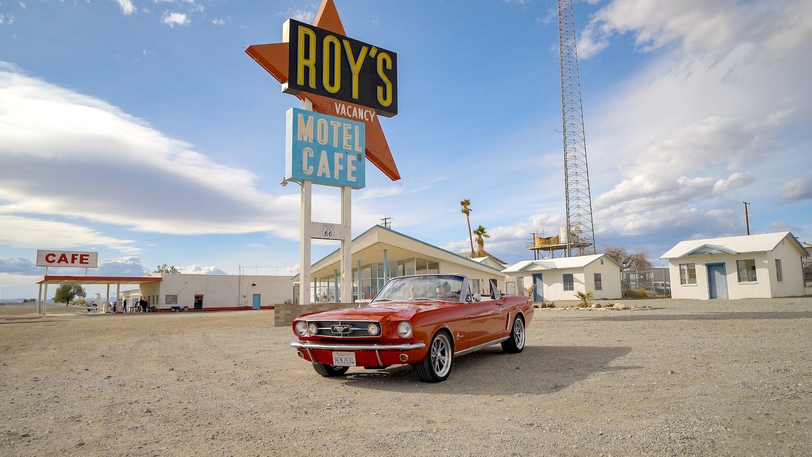 arizona to california route 66 roadtrip - roys in needles 