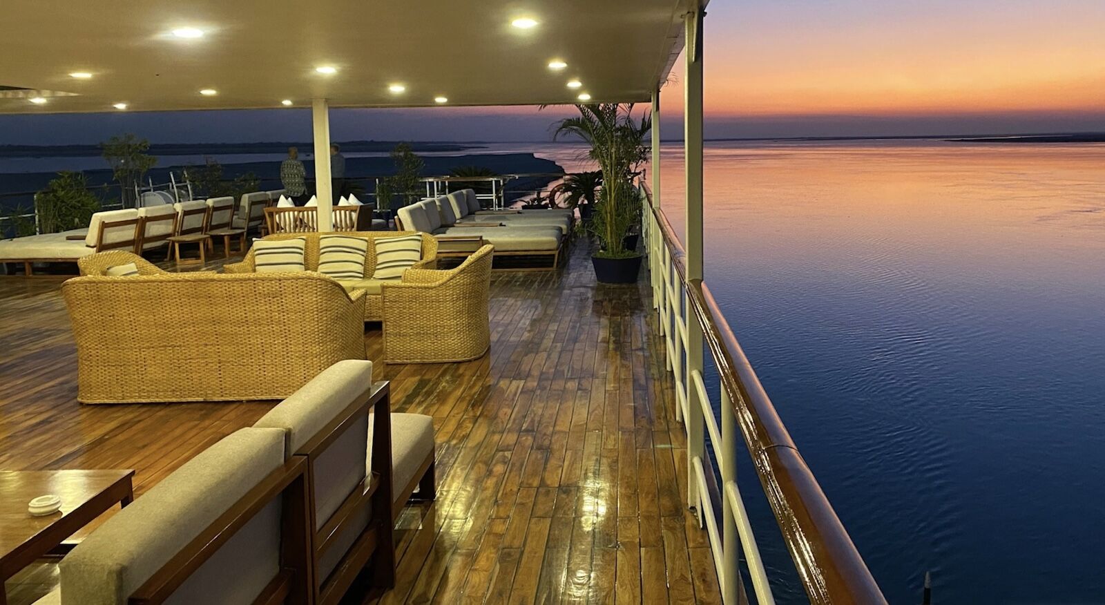 luxury travel andbeyond - india cruise