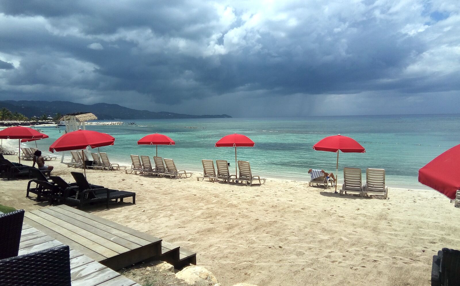 Jetblue Vacations Will Now Pay $500 if It Unexpectedly Rains on Your Trip to Jamaica