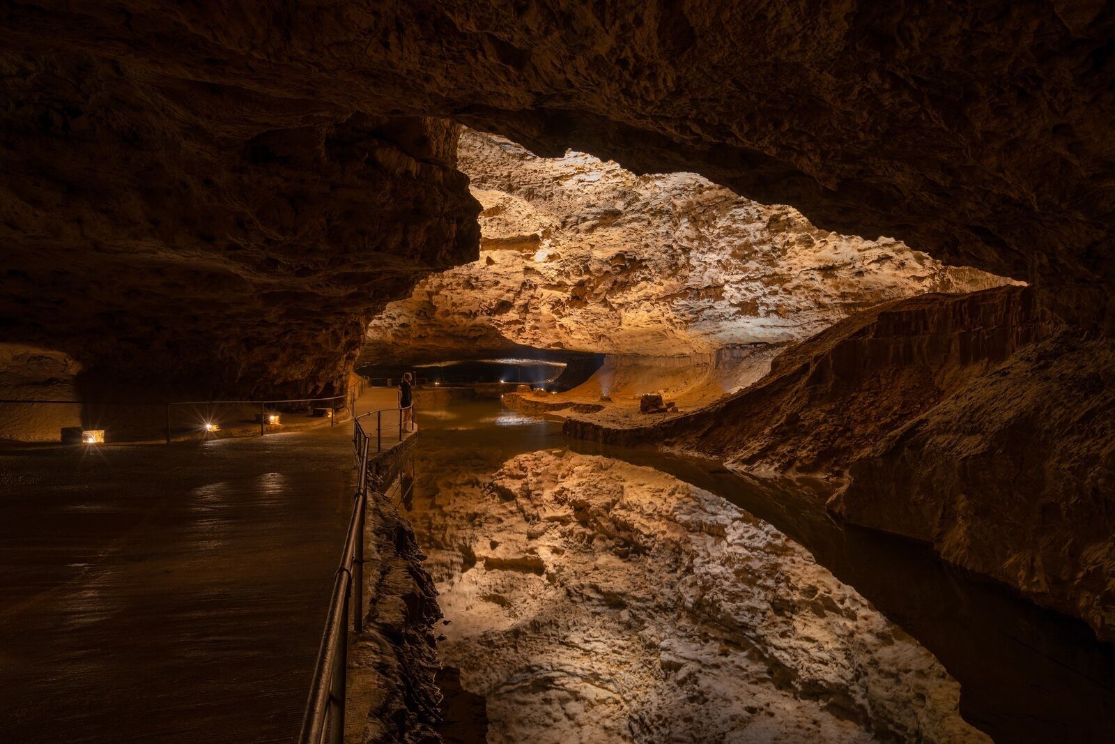 where to camp along route 66 - meremac cabins