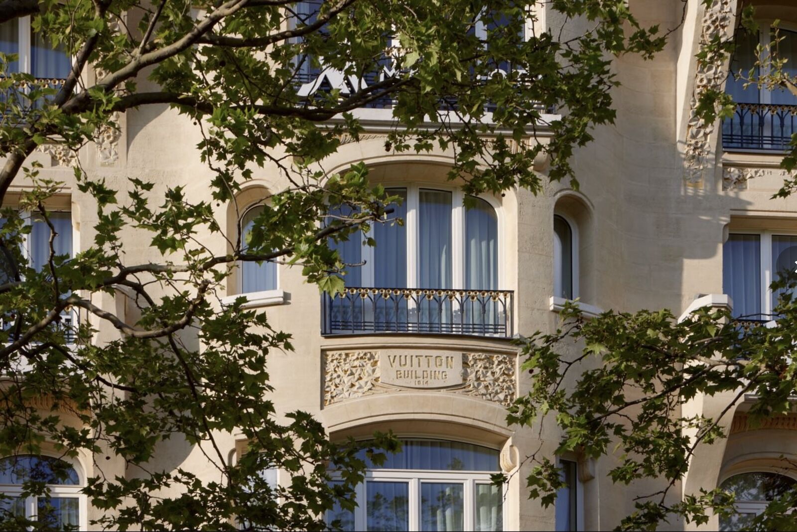 TravelWireDaily — In Paris, a 5-Star Hotel Holds a Hidden Fashion History