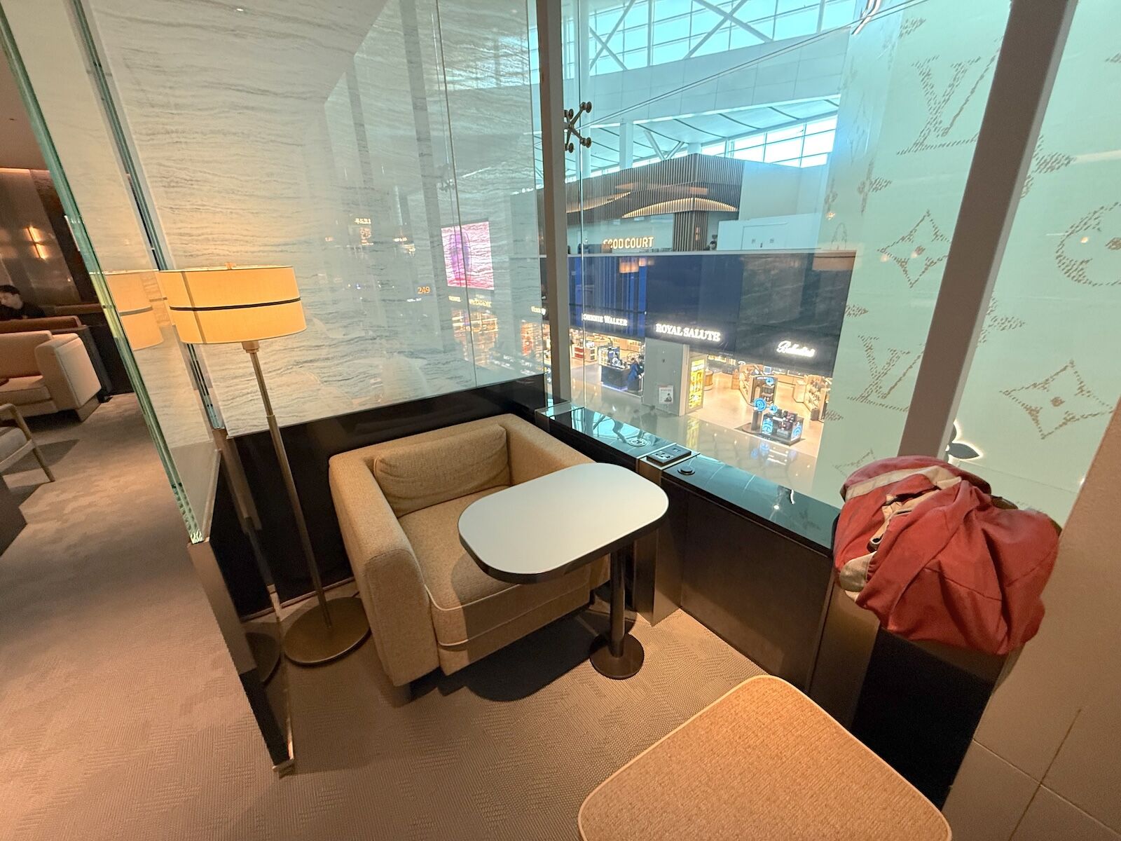 korean air lounge