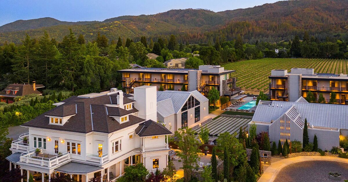 Luxusní rezort v Napa Valley navazuje na nejstarší vinařství regionu. Dostanete se tam soukromým tryskáčem