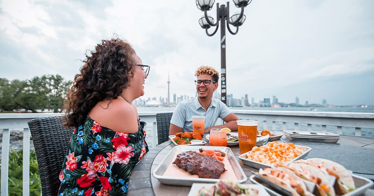 Romantický víkend v Torontu: Průvodce pro páry