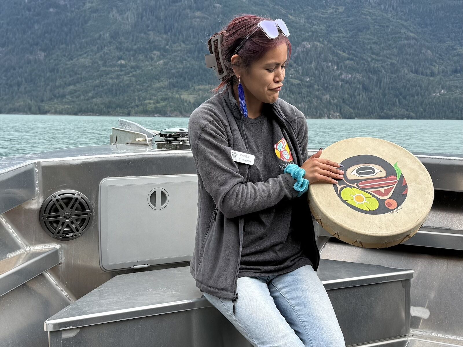 vancouver island wildlife - first nations singing