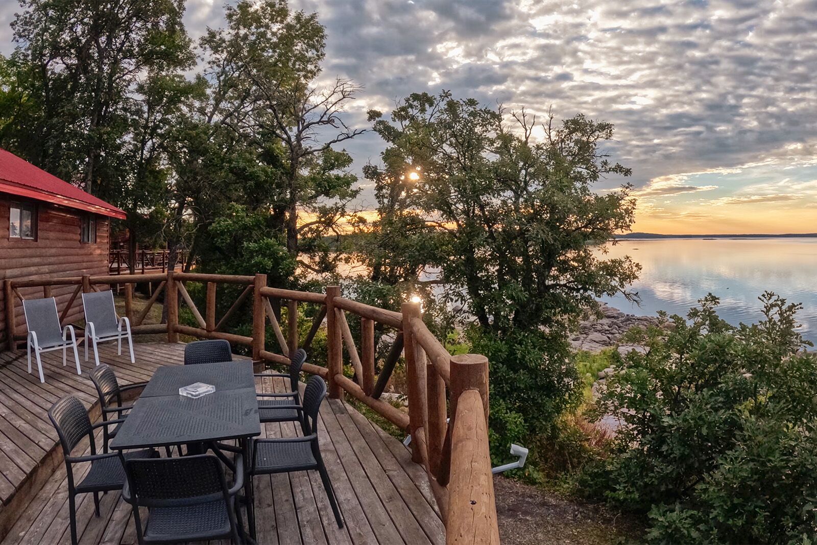 Eagle Nest Lodge