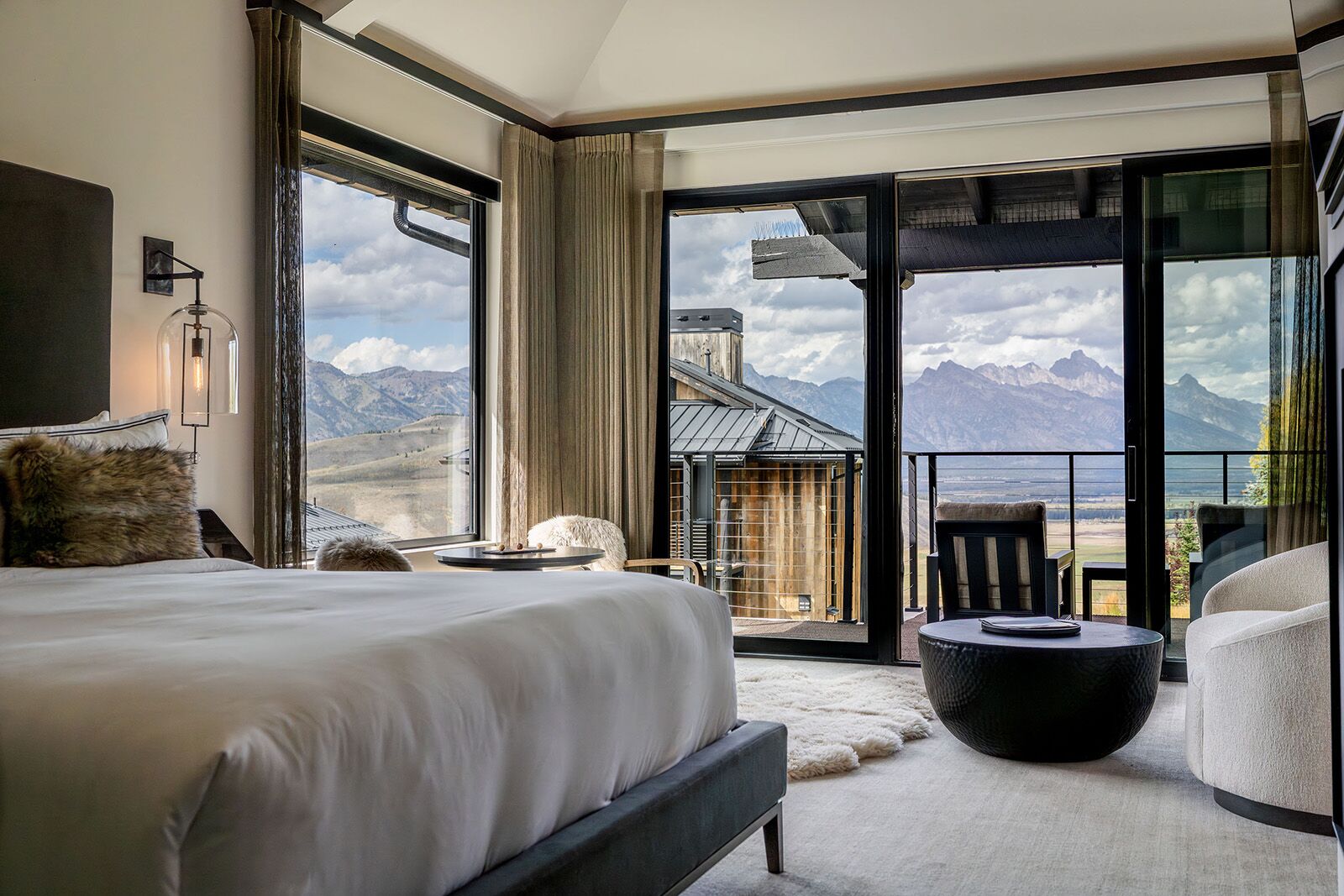 hotel yellowstone review