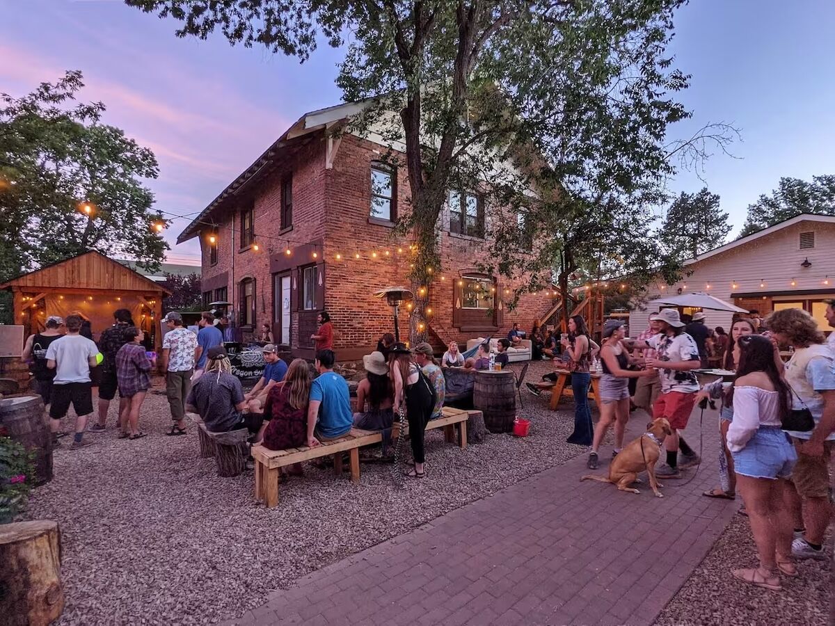 Have Your Beer and Drink It Too, at These Brew-Friendly Lodges
